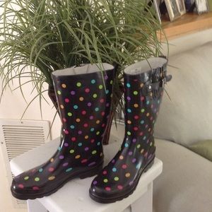 Rain Boots size 8 - NWOT